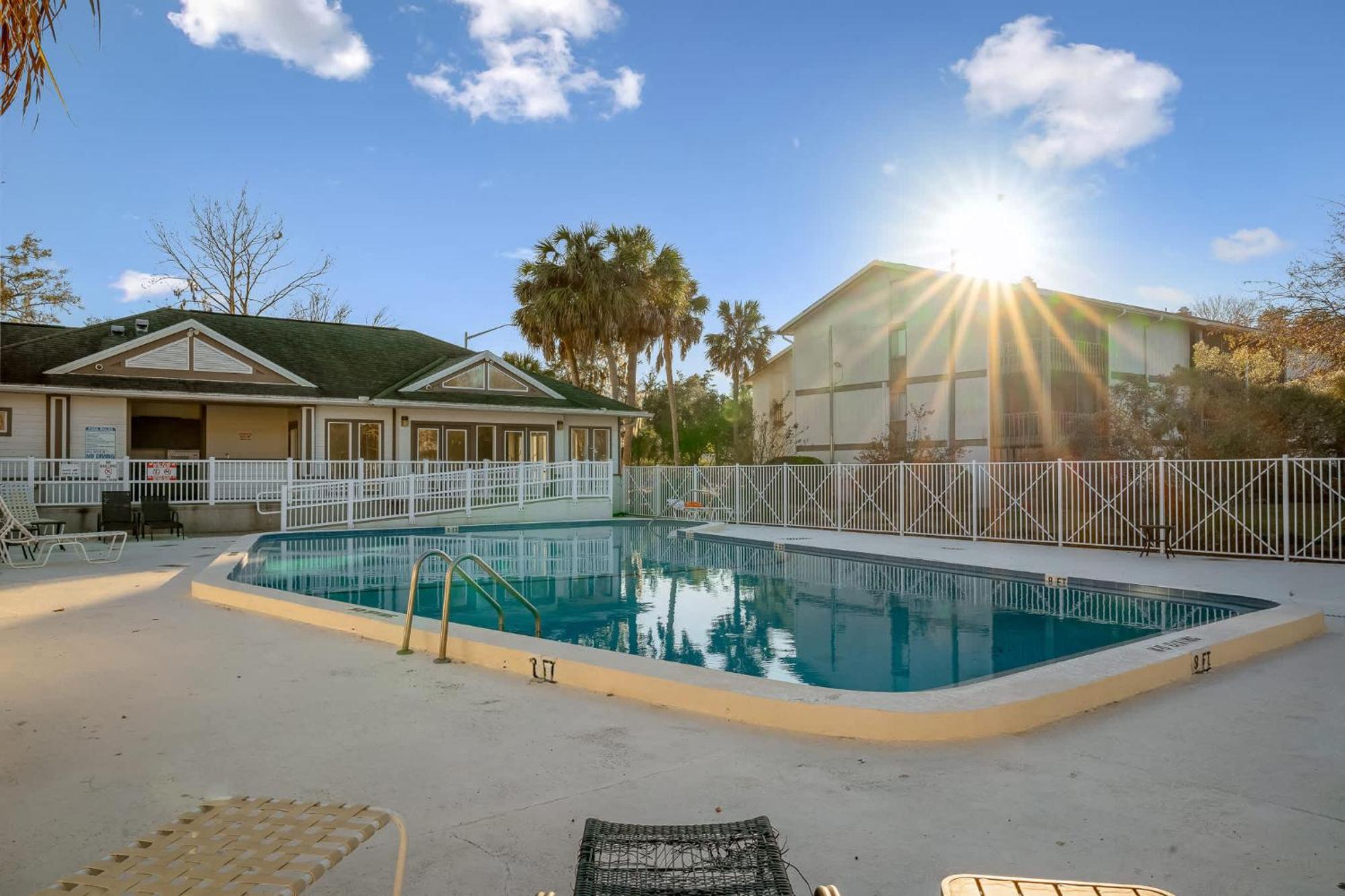 Sanctuary Gainesville Bright 2 Bedroom King Condo Exterior foto